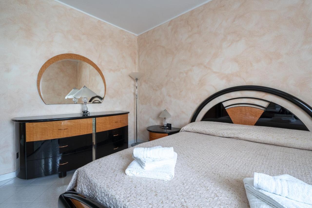 Green House Apartment โมโนโปลี ภายนอก รูปภาพ