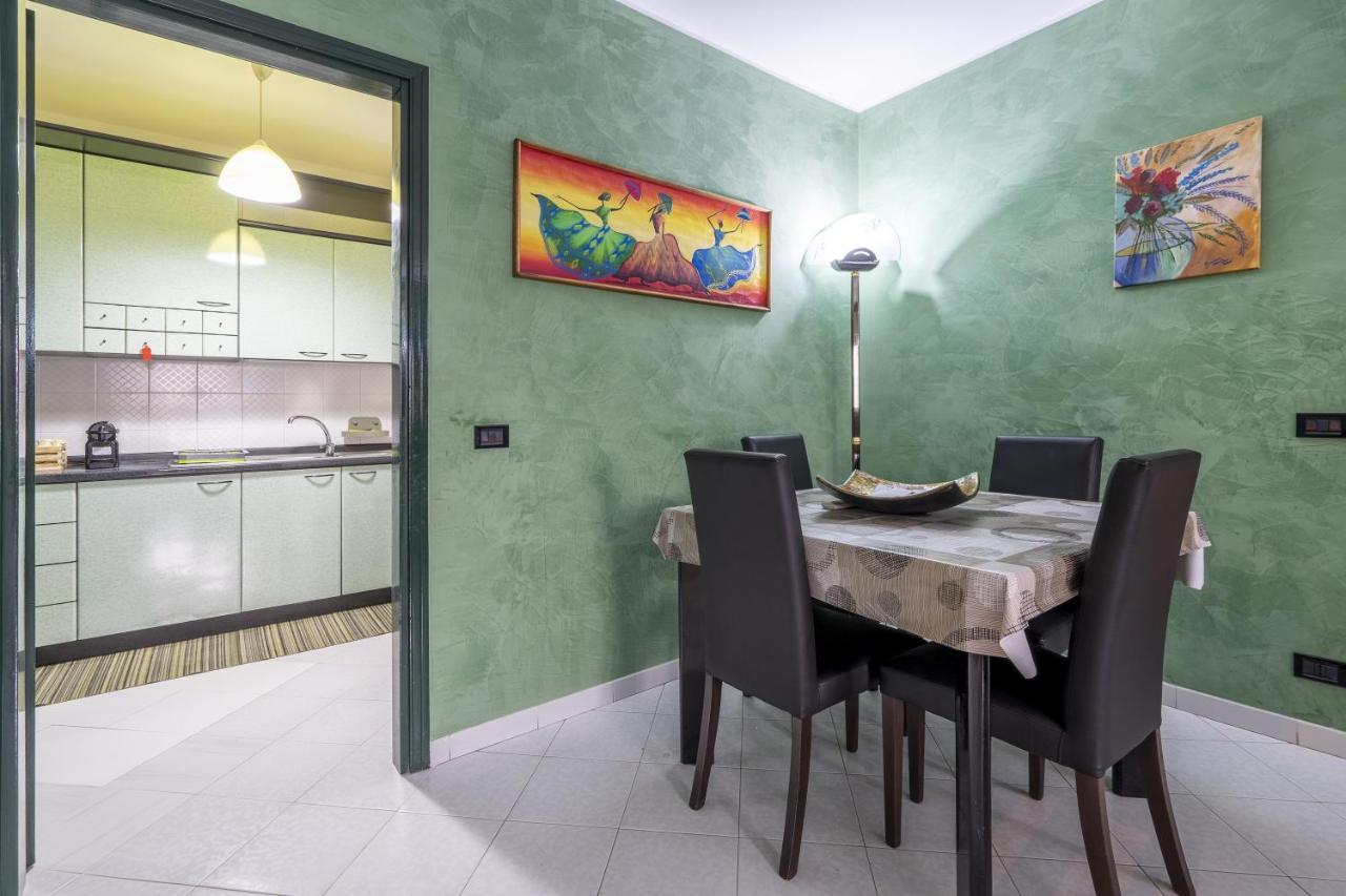 Green House Apartment โมโนโปลี ภายนอก รูปภาพ