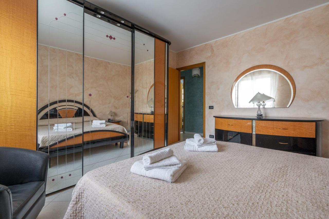 Green House Apartment โมโนโปลี ภายนอก รูปภาพ